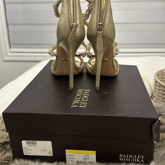 Badgley Mischka wedding shoes gold and silver lightly worn - Picture 2 of 4
